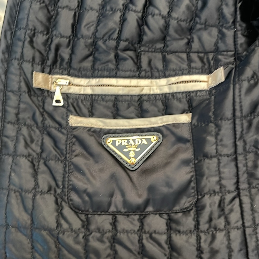 PRADA Quilted Crop Jacket with PRADA Logo. - Picture 2 of 6